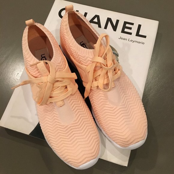 seal willows sneaker